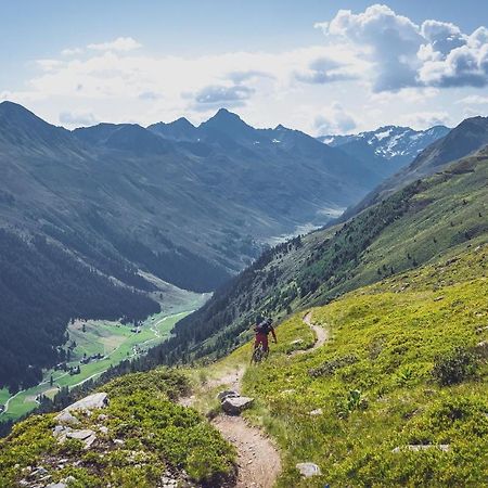Hotel Alte Post By Mountain Hotels Davos Luaran gambar